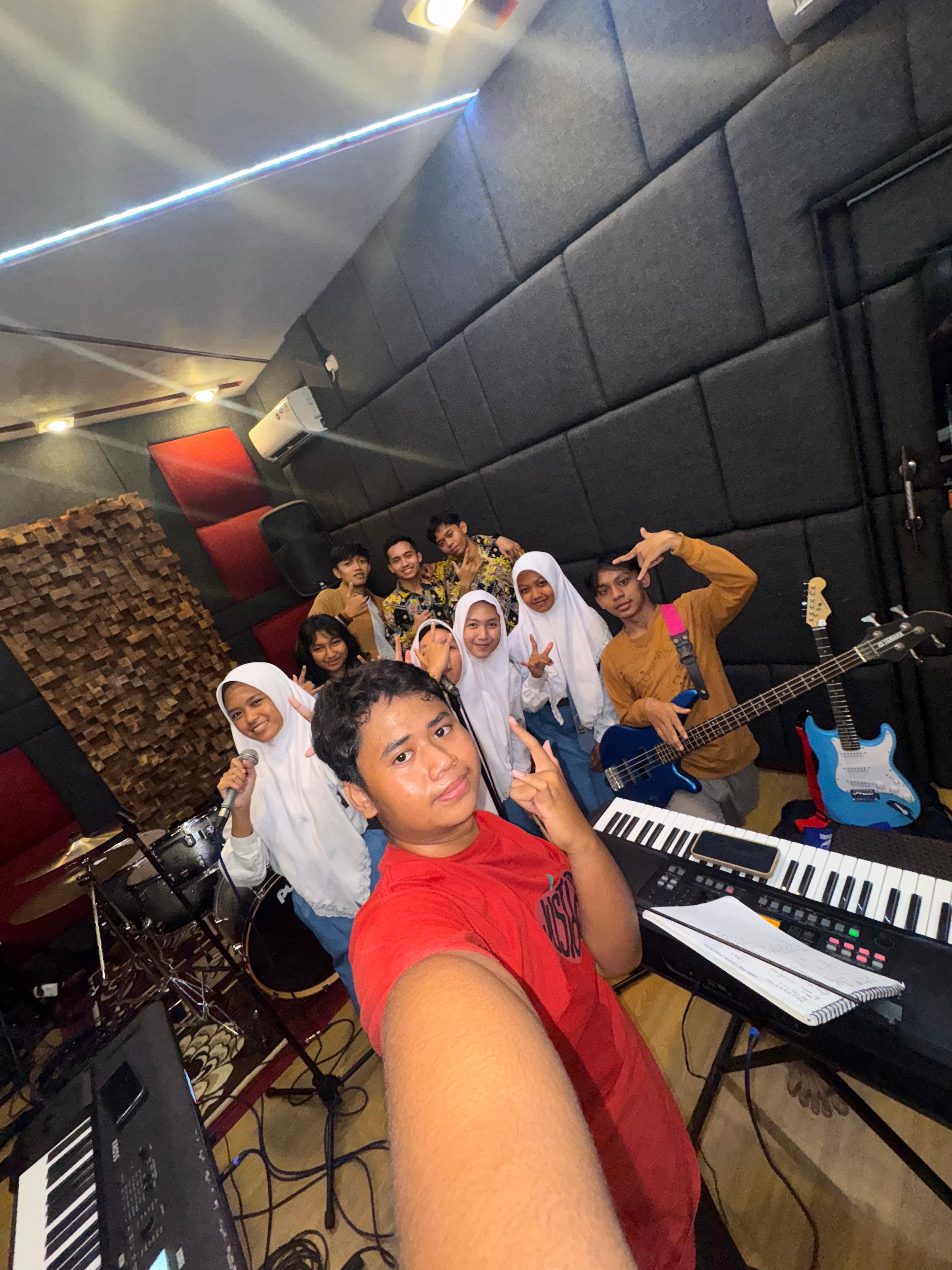 BAND